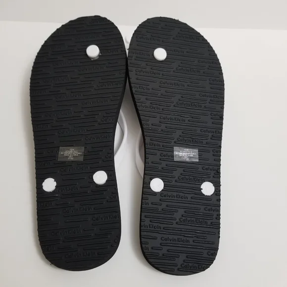 🆕️⬇️Calvin Klein Daryn White/Black Flip Flops - Picture 6 of 9